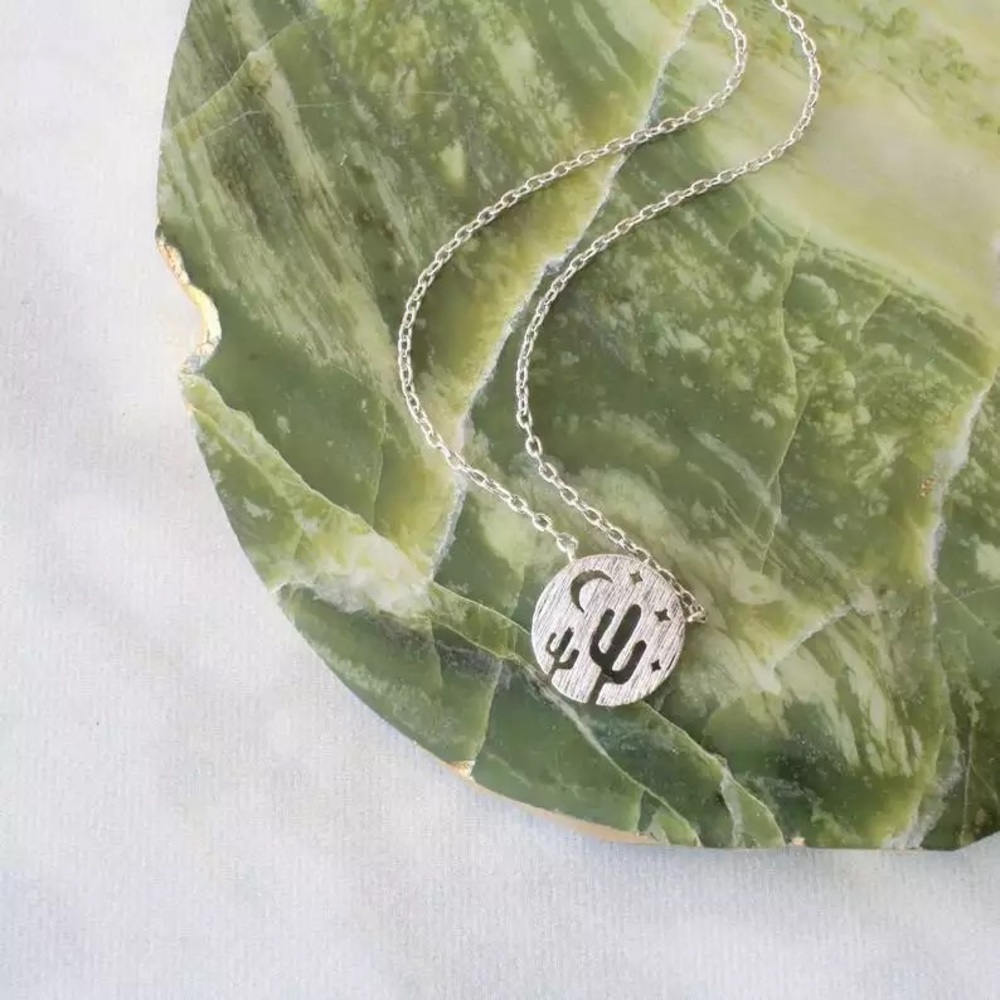 Dainty Desert Necklace​